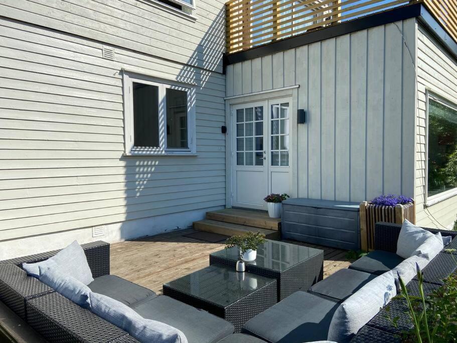 Lys Og Trivelig Leilighet I Larvik Exterior foto
